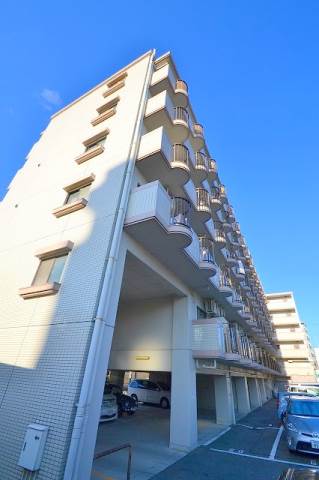 広島市安佐南区東原のマンションの建物外観