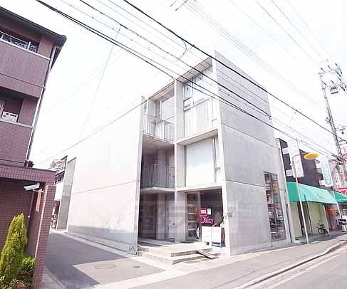 京都市左京区一乗寺払殿町のマンションの建物外観