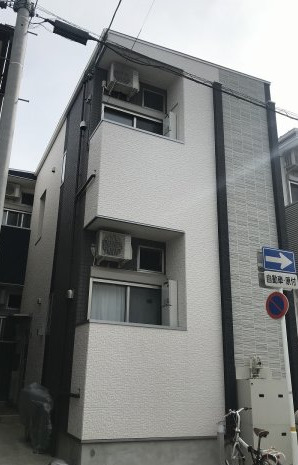 【ハーモニーテラス志賀町IIIの建物外観】