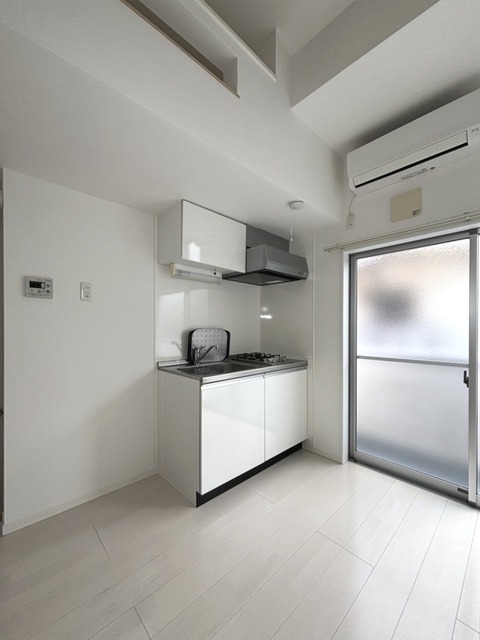 キッチン　※別号室の写真になります。