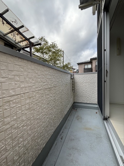 バルコニー　※別号室の写真になります。