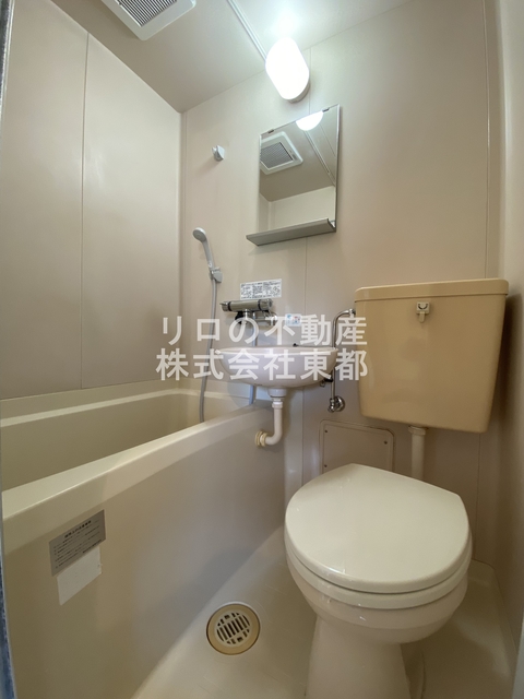 バス・シャワールーム　お掃除がしやすい３点ユニットバスです☆