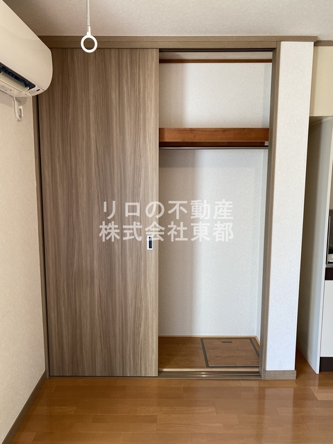 収納　パイプハンガー付き☆畳まず衣類を掛けることができます♪