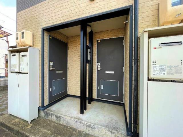 エントランス　駐車場