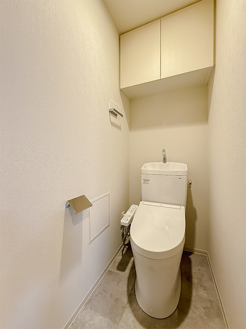 トイレ　※写真は同タイプ住戸です。