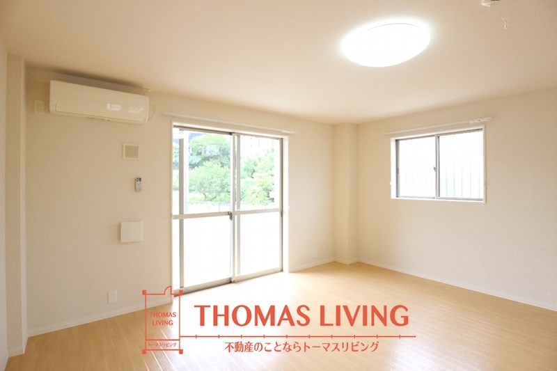 居室・リビング　実際の写真を準備中の為、同じ建物の別室写真です。参考下さい。