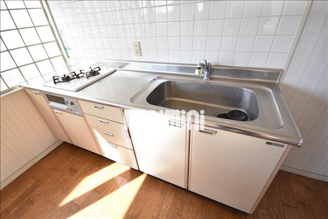 キッチン　キッチン二口コンロあります。