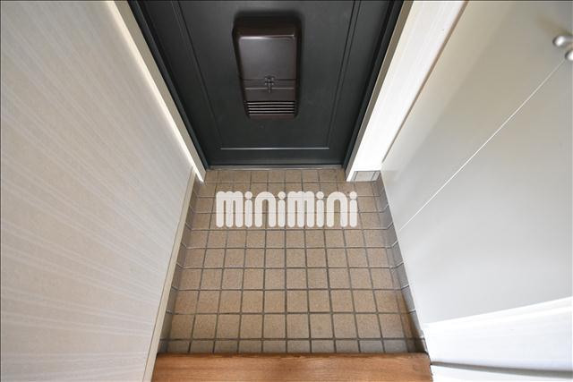 玄関　玄関スペースゆったりです。