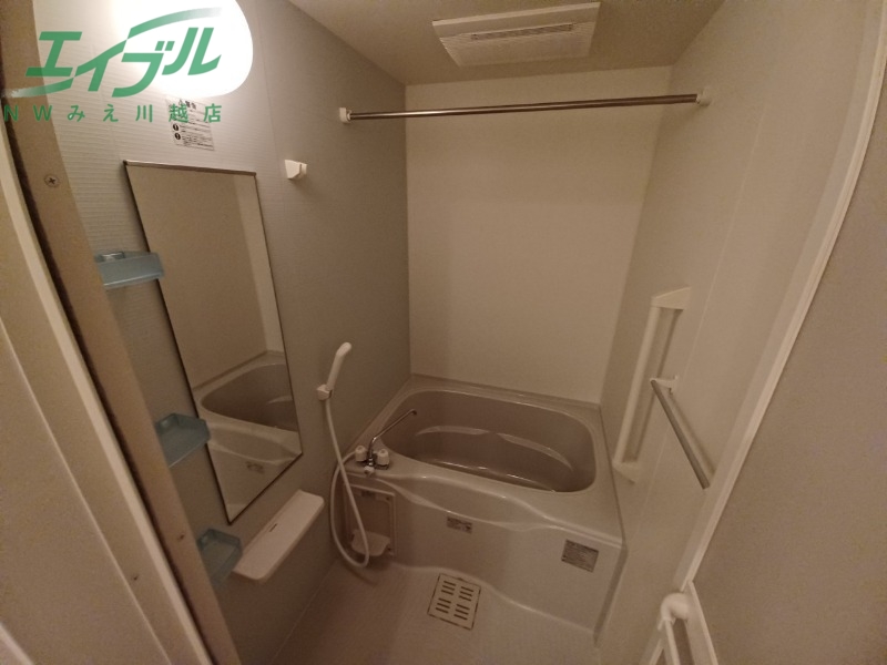 バス・シャワールーム　同型反転タイプ