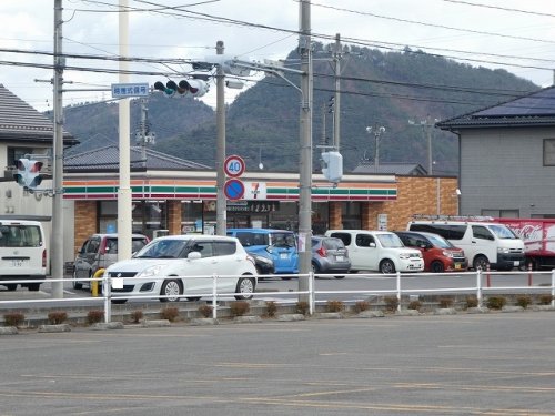 コンビニ　セブンイレブン 福島八島田店（コンビニ）まで484m