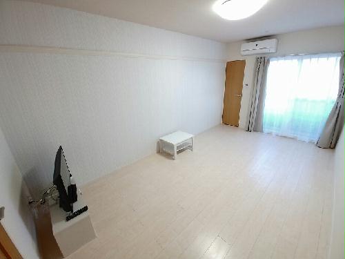 居室・リビング　居室：号室により部屋の広さが異なります。