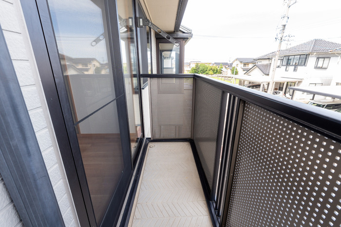 バルコニー　お洗濯にも便利なバルコニー付き