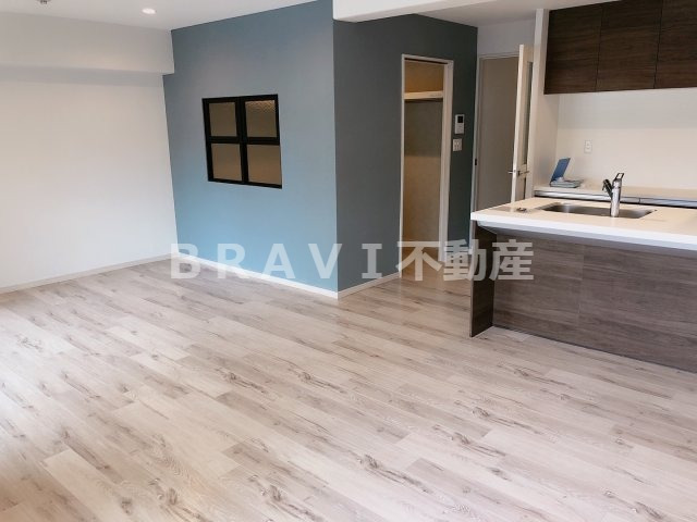 居室・リビング　【森の宮ハイツ】ゆったりとした居間です