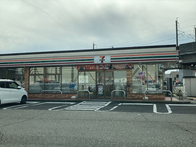 コンビニ　セブンイレブン新潟山田店（コンビニ）まで915m