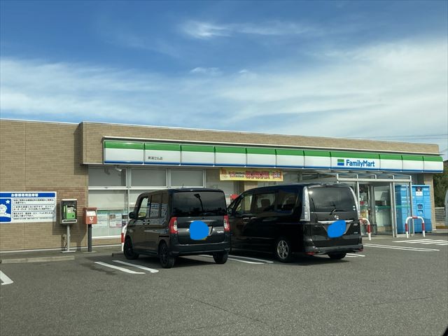 コンビニ　ファミリーマート新潟立仏店（コンビニ）まで660m