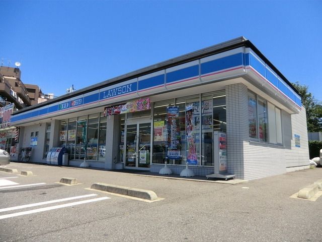 コンビニ　ローソン（コンビニ）まで590m