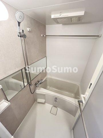 バス・シャワールーム　落ち着いた空間のお風呂です