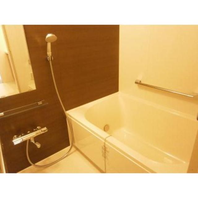 バス・シャワールーム　※写真は同タイプ住戸です。