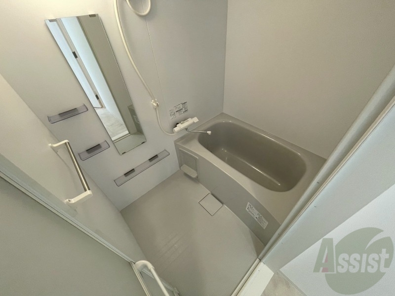 バス・シャワールーム　お風呂になります。一日の疲れを癒してくださいね。