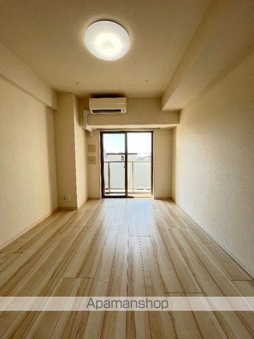 レジディア西船橋の居間写真