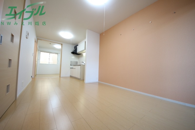 居室・リビング　同型参考写真