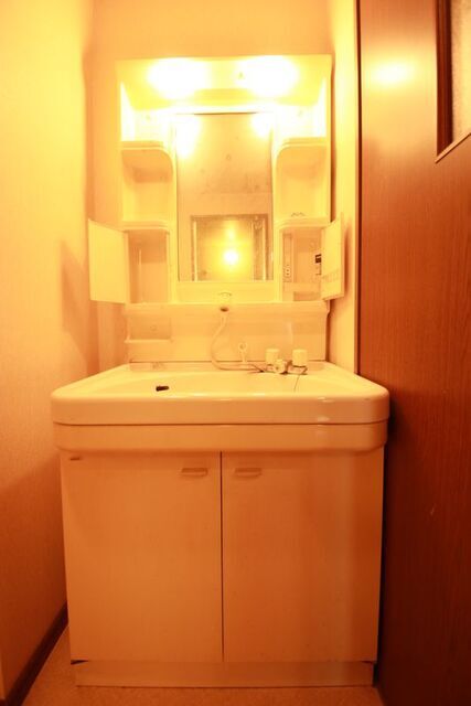 洗面設備　※別室の参考写真の為、現況優先です。