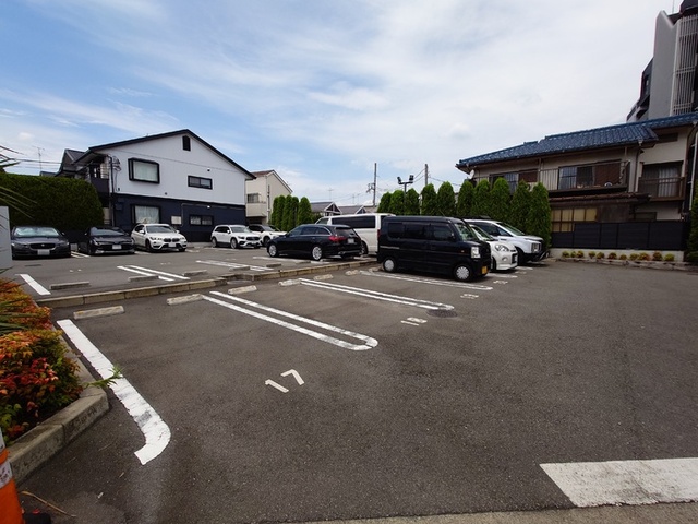 駐車場　駐車場