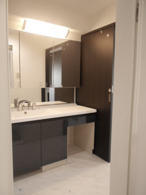 洗面設備　洗面室