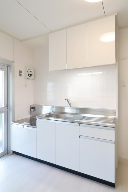 キッチン　コンパクトで使い勝手の良いキッチン