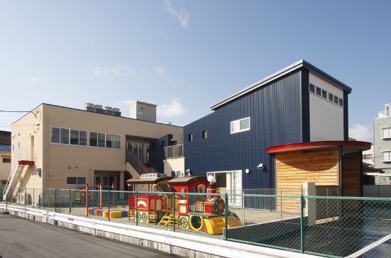 幼稚園・保育園　トーマスひむろ保育園（幼稚園・保育園）まで344m