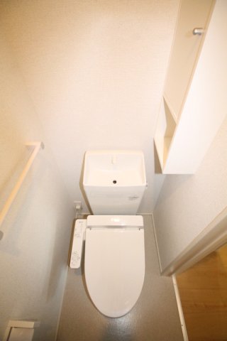 トイレ　清潔感のあるトイレです