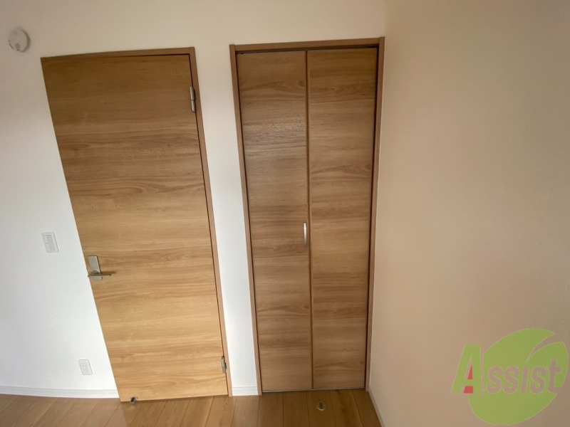 収納　洋室のクローゼット。広さは十分そうです。