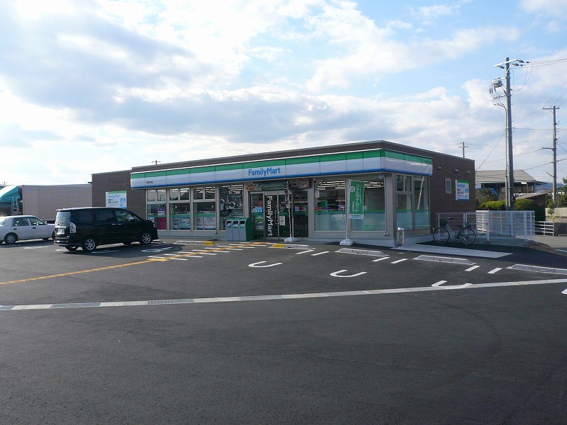 コンビニ　ファミリーマート 豊岡庄境店（コンビニ）まで645m