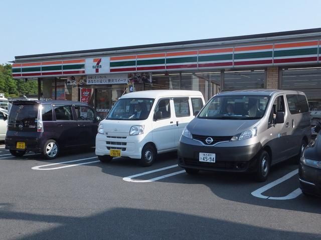 コンビニ　セブンイレブン（コンビニ）まで1085m