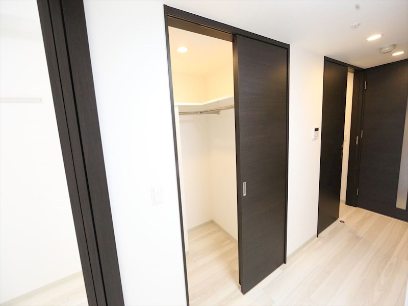 収納　ウォークインクローゼット（収納充実しています）