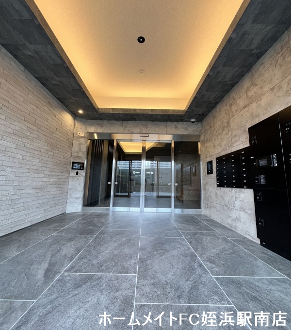 エントランス　★高級感のあるエントランスですね♪★