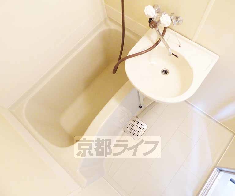 バス・シャワールーム　綺麗なバスです。