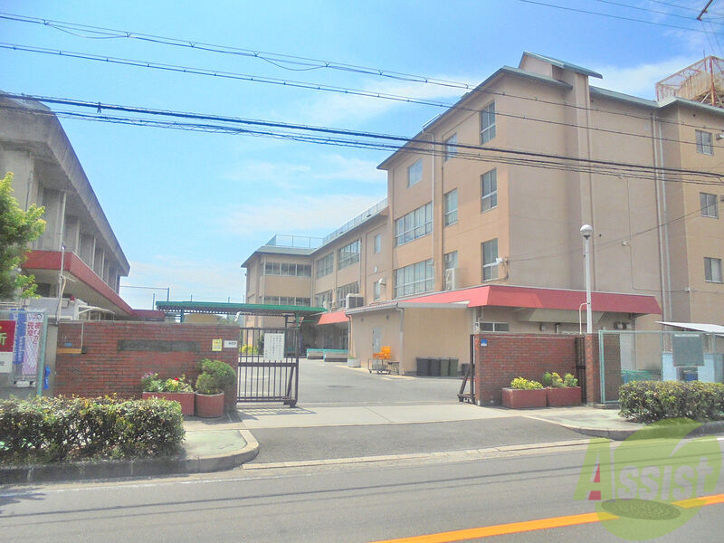 小学校　三宅柳田小学校（小学校）まで671m