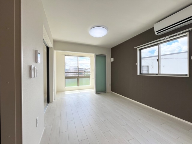 その他　※同タイプの写真です。