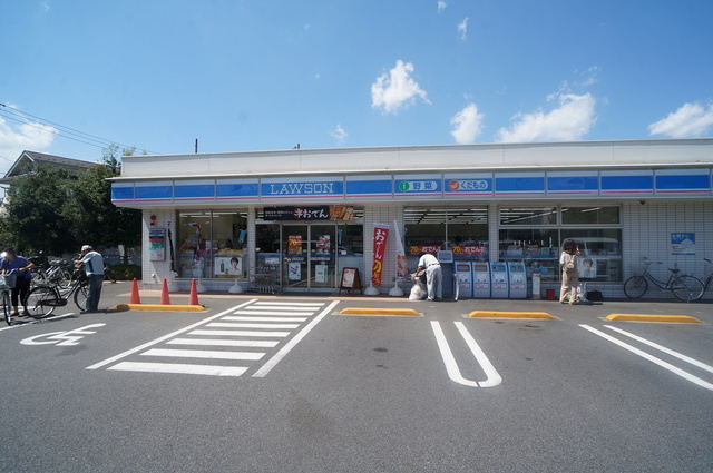 コンビニ　ローソン狛江中和泉三丁目店（コンビニ）まで547m