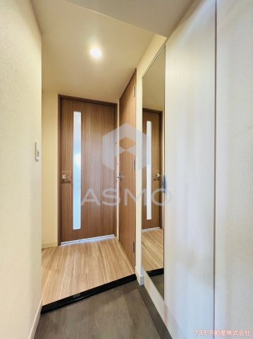 玄関　同マンション別部屋　参考写真