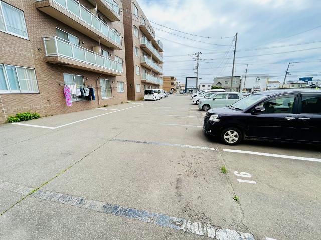 駐車場　駐車場