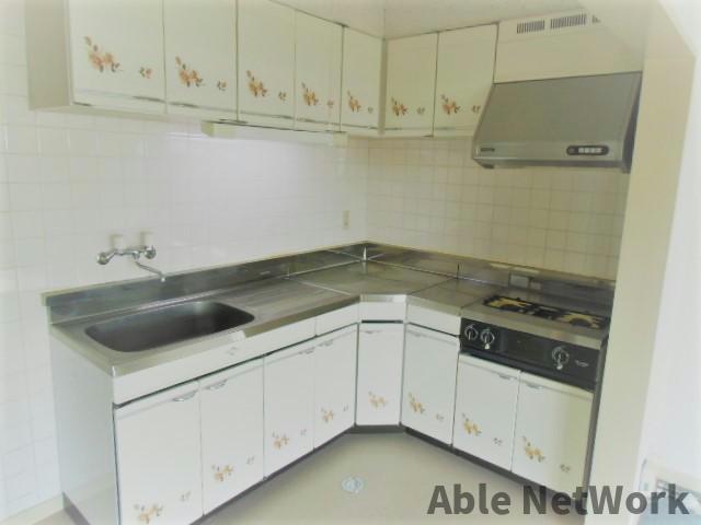 キッチン　L字型キッチン