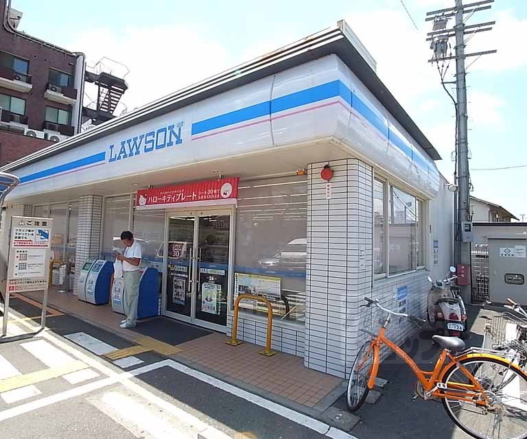 コンビニ　ローソン北野白梅町店（コンビニ）まで834m
