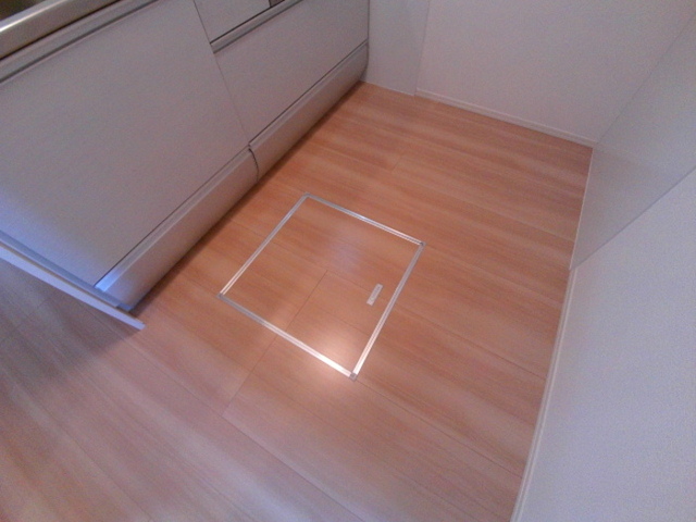 キッチン　床下収納