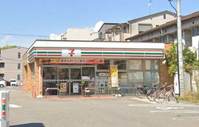 コンビニ　セブンイレブン 豊中豊南町東4丁目店（コンビニ）まで138m