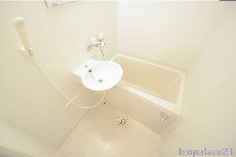 バス・シャワールーム　備品や設備仕様は号室等により異なります現地をご確認下さい。