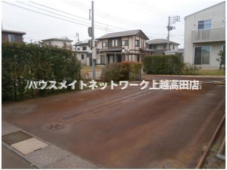 駐車場　消雪付駐車場