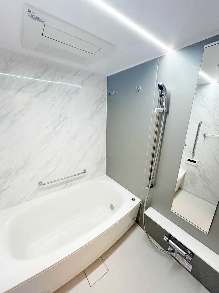 バス・シャワールーム　バス