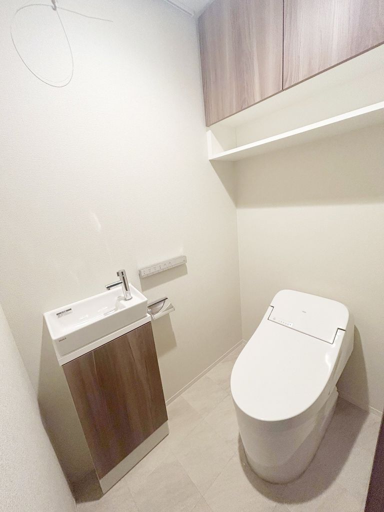 トイレ　トイレ